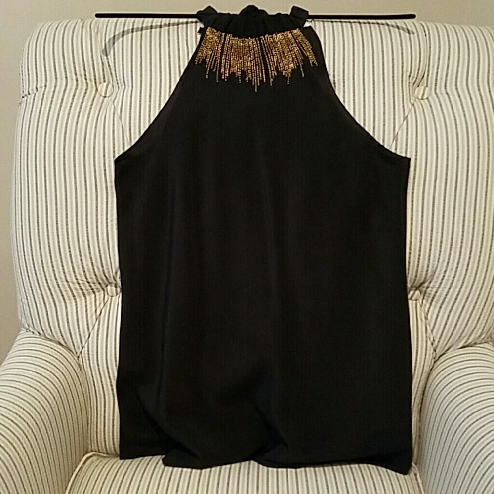 Elegant sleeveless boutique blouse