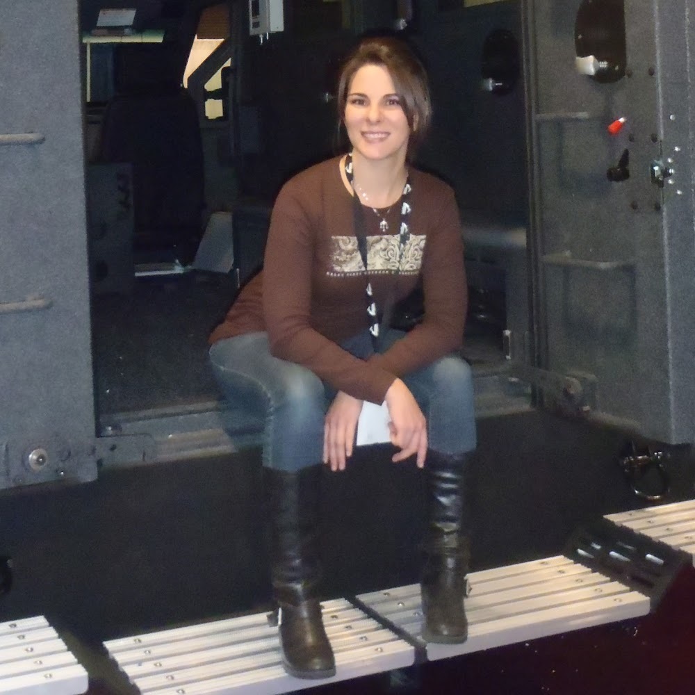 Meet your Posher, Elizabeth