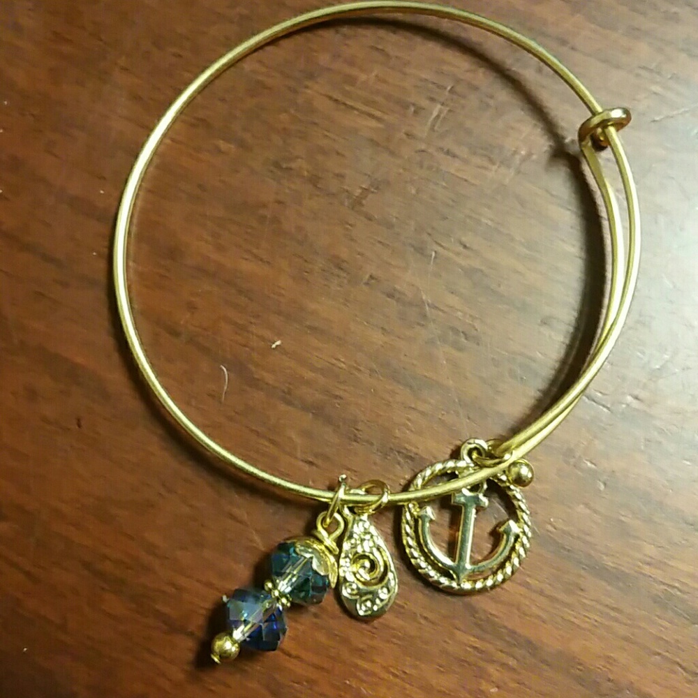 Gold fashion bracelet brand new