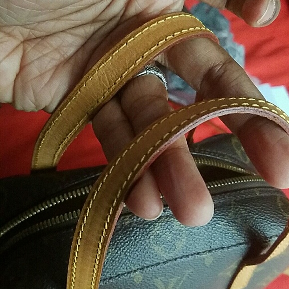 Authentic Louis Vuitton Crossbody - Picture 2 of 8