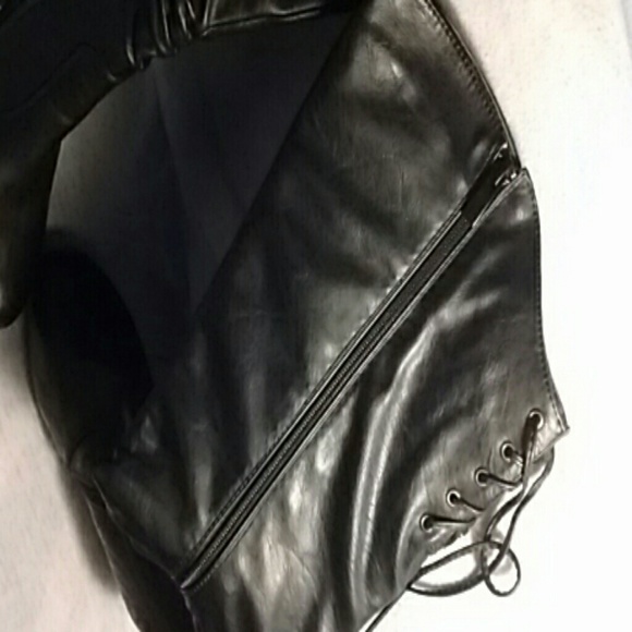 Boots - Picture 2 of 6