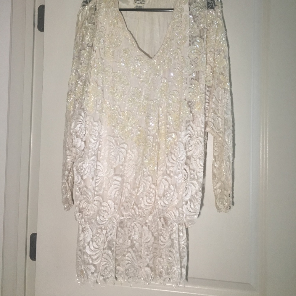 Very pretty vintage sequins blouse