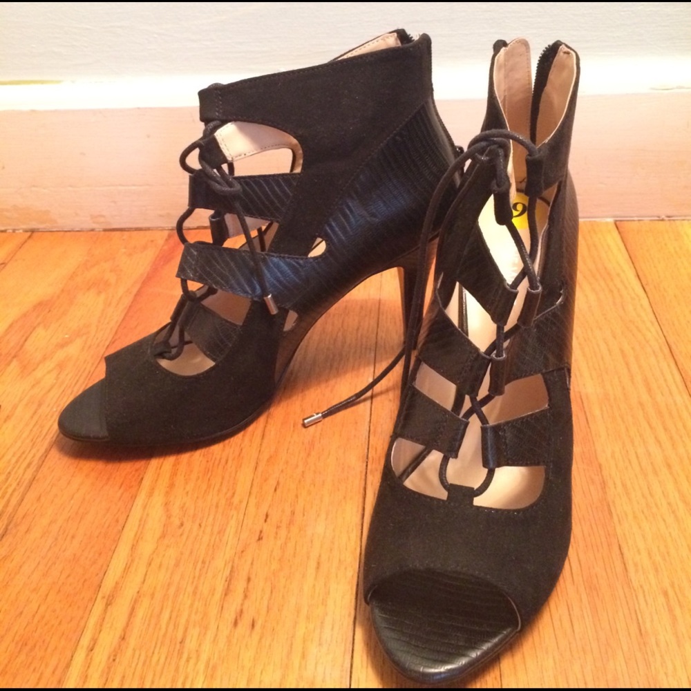 Nine West lace up heels!