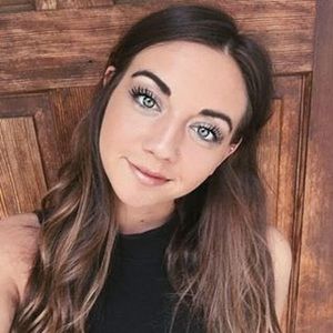 Meet your Posher, Monica