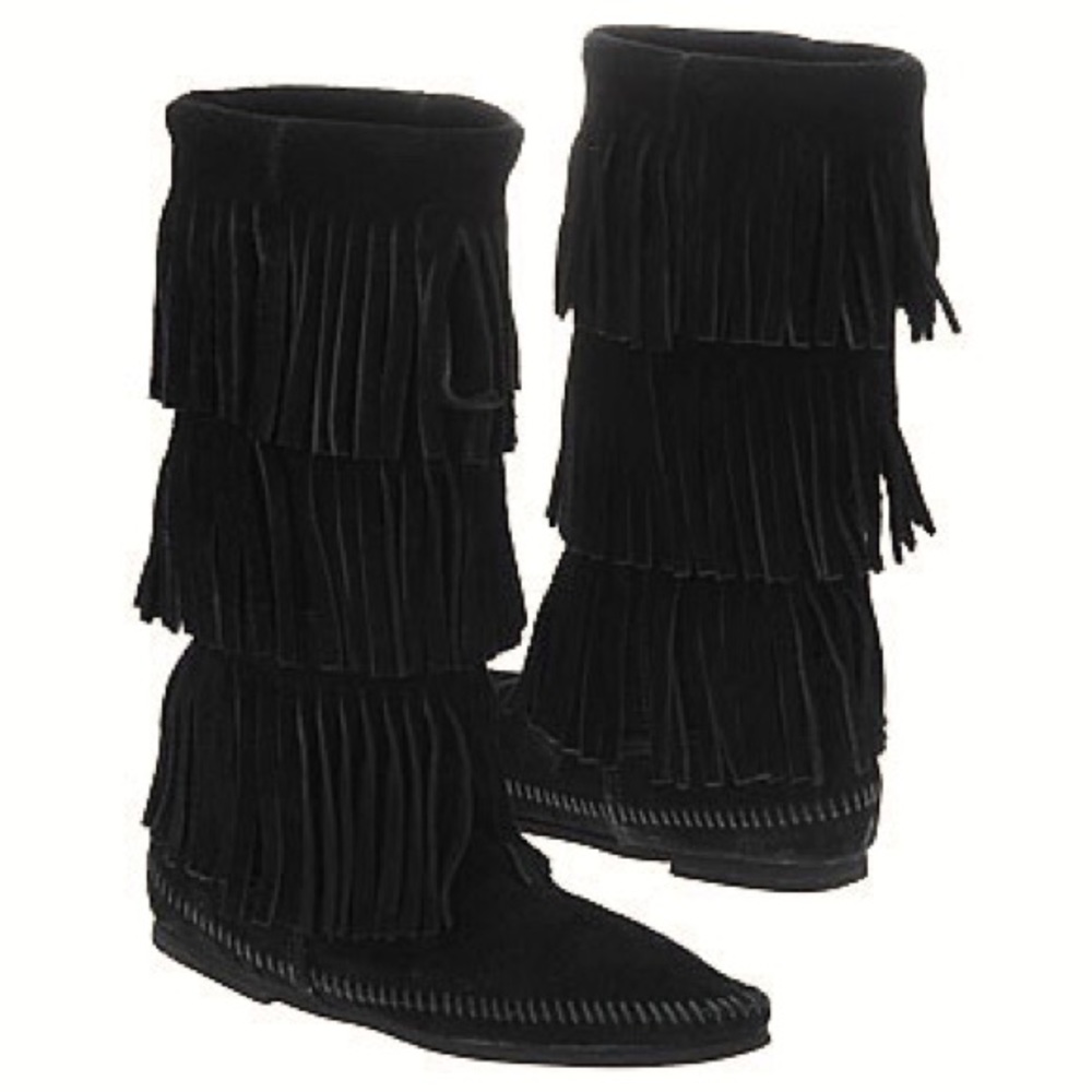 MINNETONKA FRINGE BOOTS