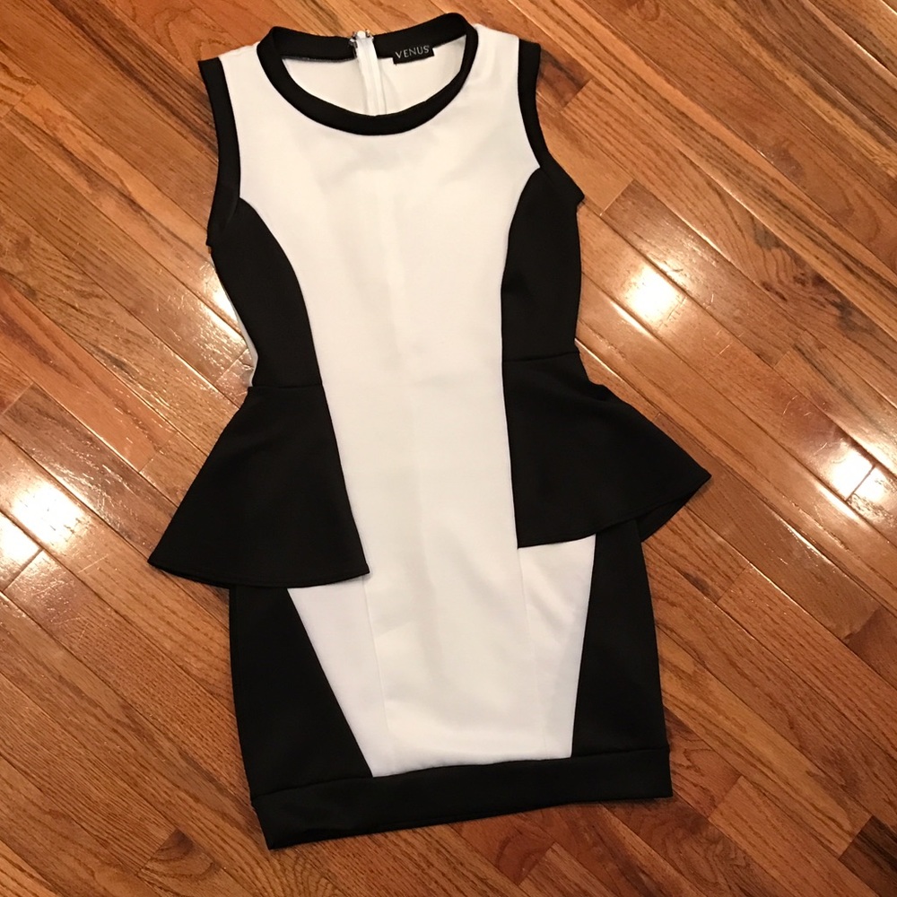 Black & White bodycon dress 🖤