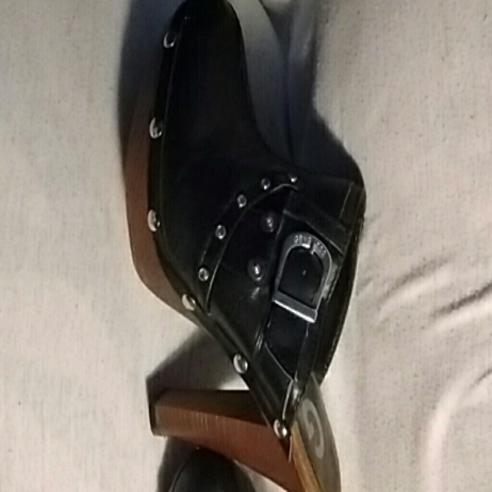 Boots/Clogs - Picture 2 of 5