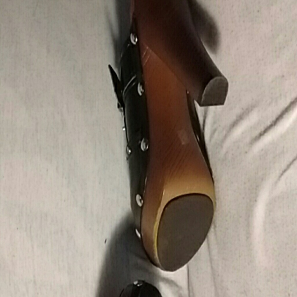 Boots/Clogs - Picture 4 of 5