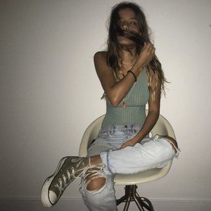 Meet your Posher, Vivian