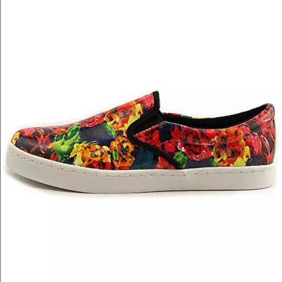 Wild Pair Floral Vinyl Loafers! NEW! - Picture 3 of 6