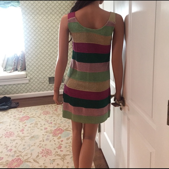 Missing metallic dress - Picture 4 of 6