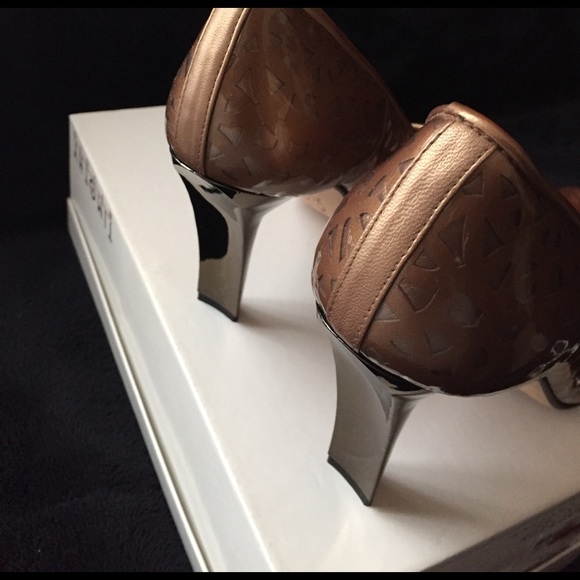 💥💥Reduced💥💥 Ladies bronze pumps - Picture 3 of 4