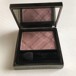 Burberry Eyeshadow Single.
