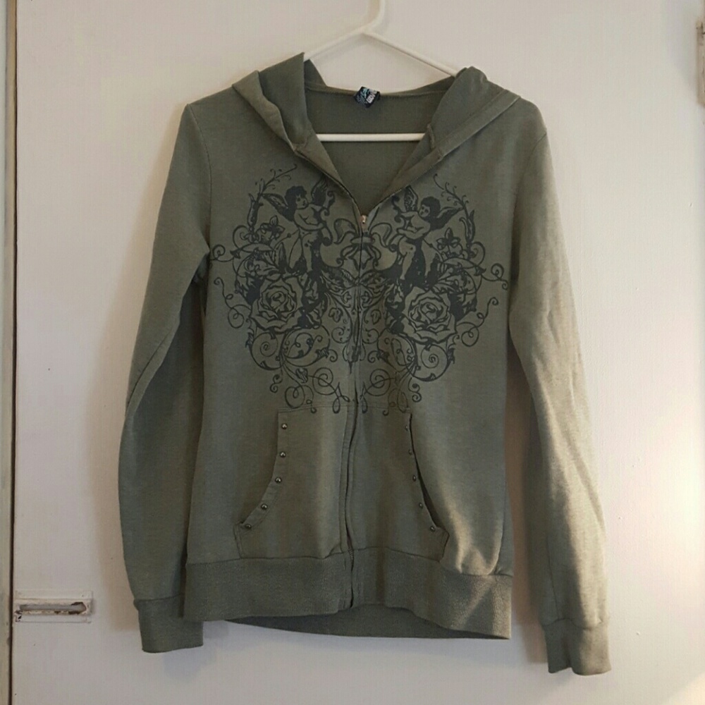 Green sweatshirt with hood.