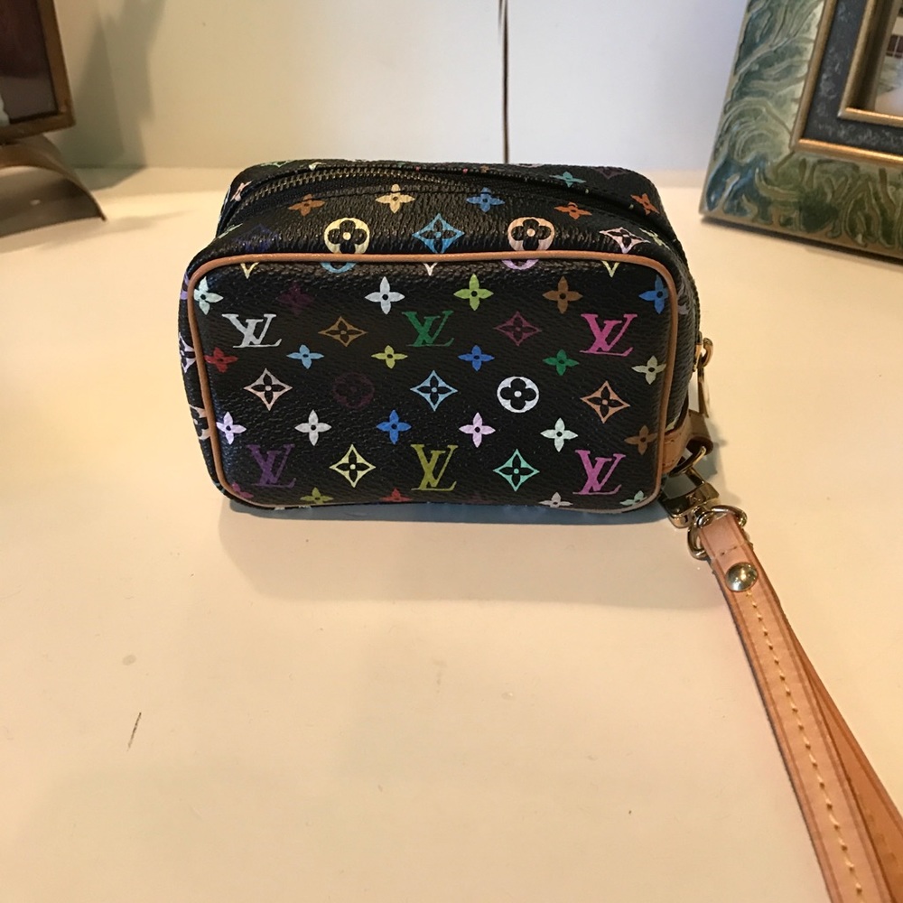 Small Louis Vuitton wristlet