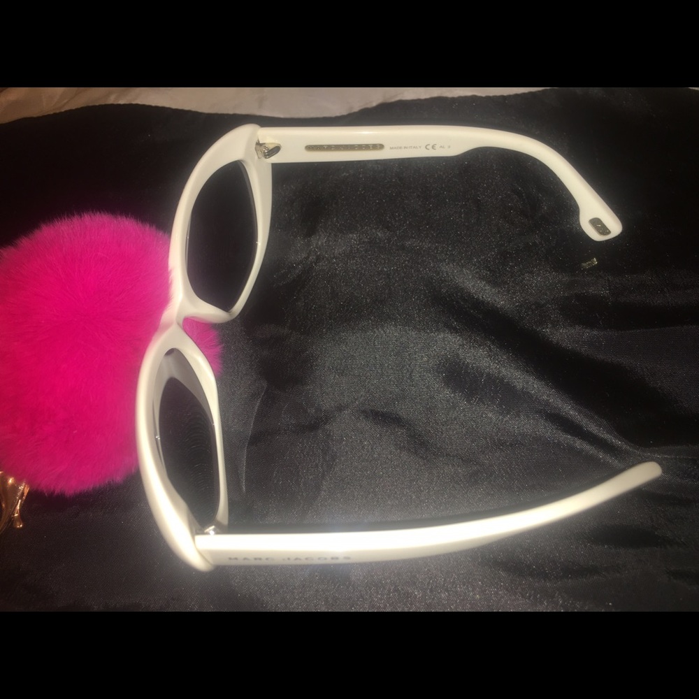 Marc Jacobs whit cat eye sunglasses - Picture 3 of 3