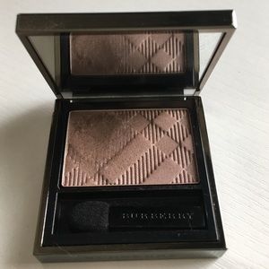 Burberry Eyeshadow Single.