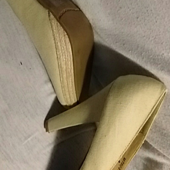 High heels - Picture 4 of 4