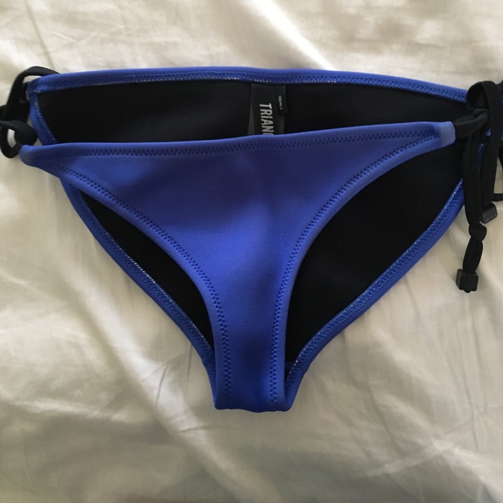 Triangl string bathing suit - Picture 3 of 4