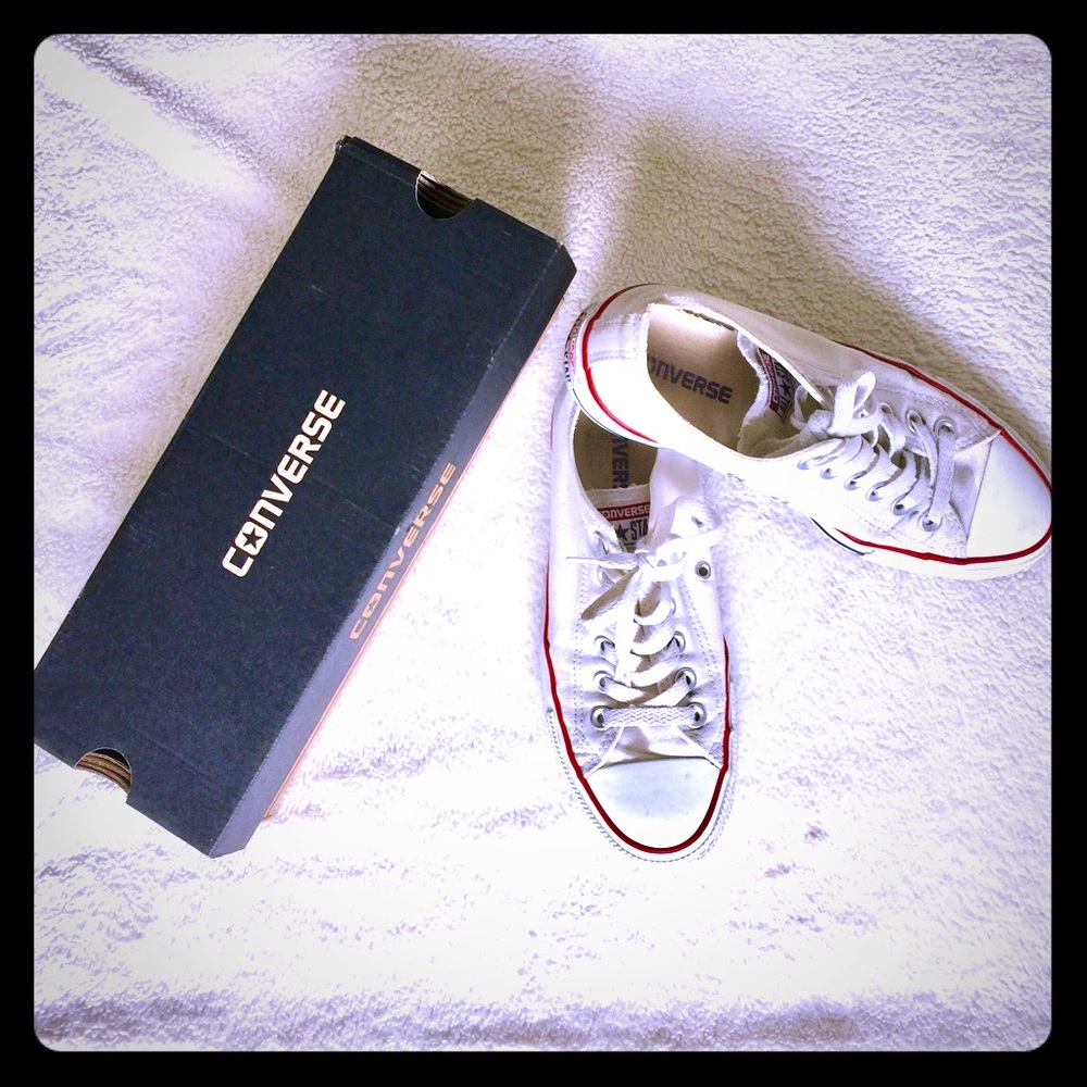 White converse low tops