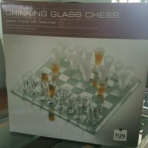 Elegant Drinking Glass Chess Game *NIB!