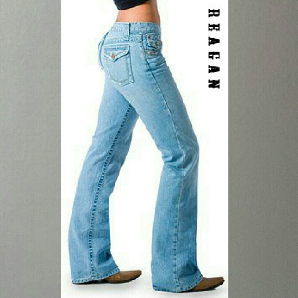 NWT Cruel Girl Light stonewash bootcut Jeans