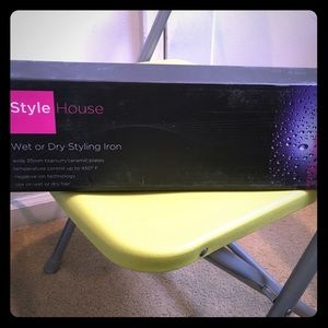 Style House flat iron