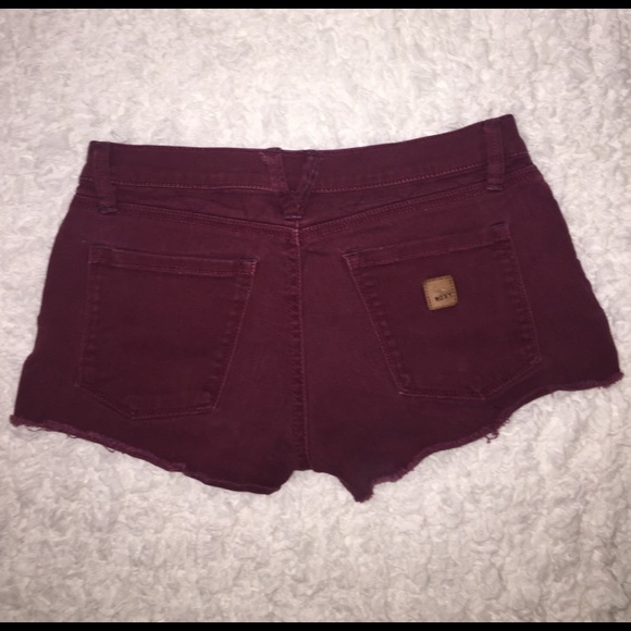 Rosy denim shorts - Picture 2 of 3