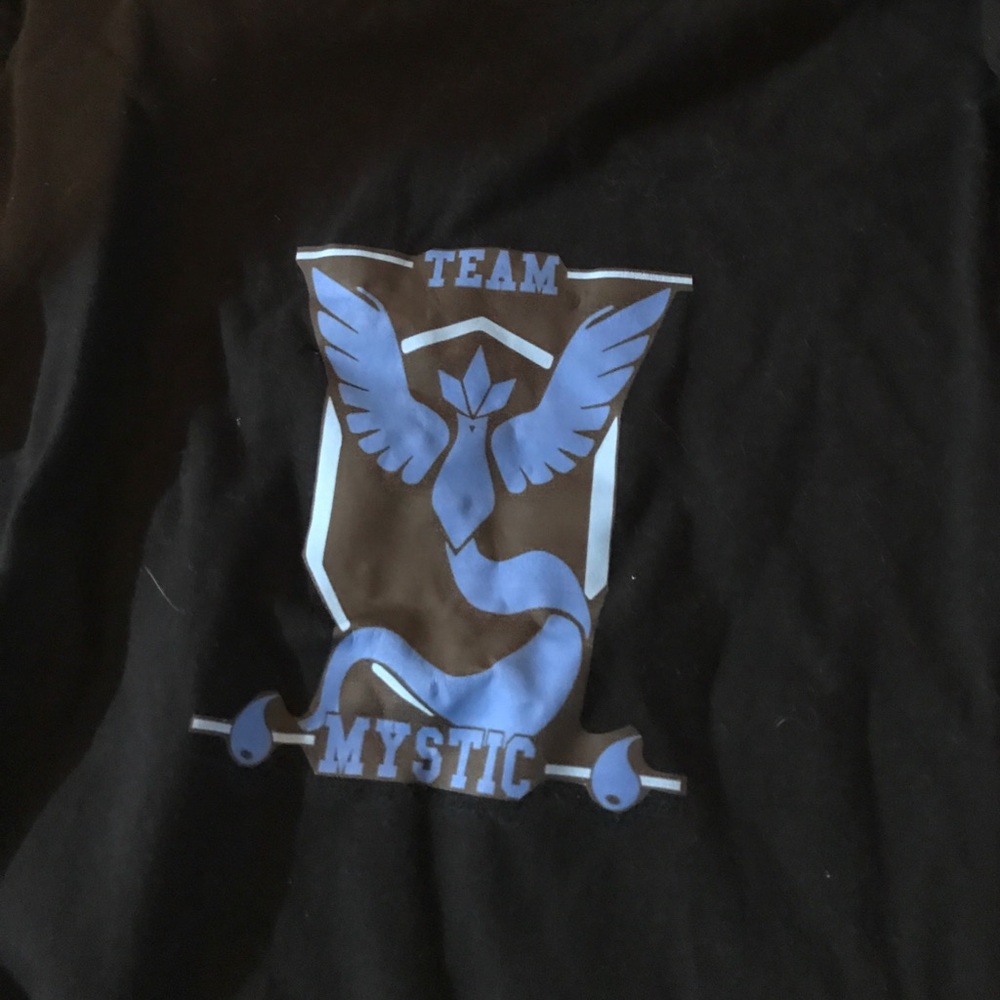 Team mystic size large unisex t shirt