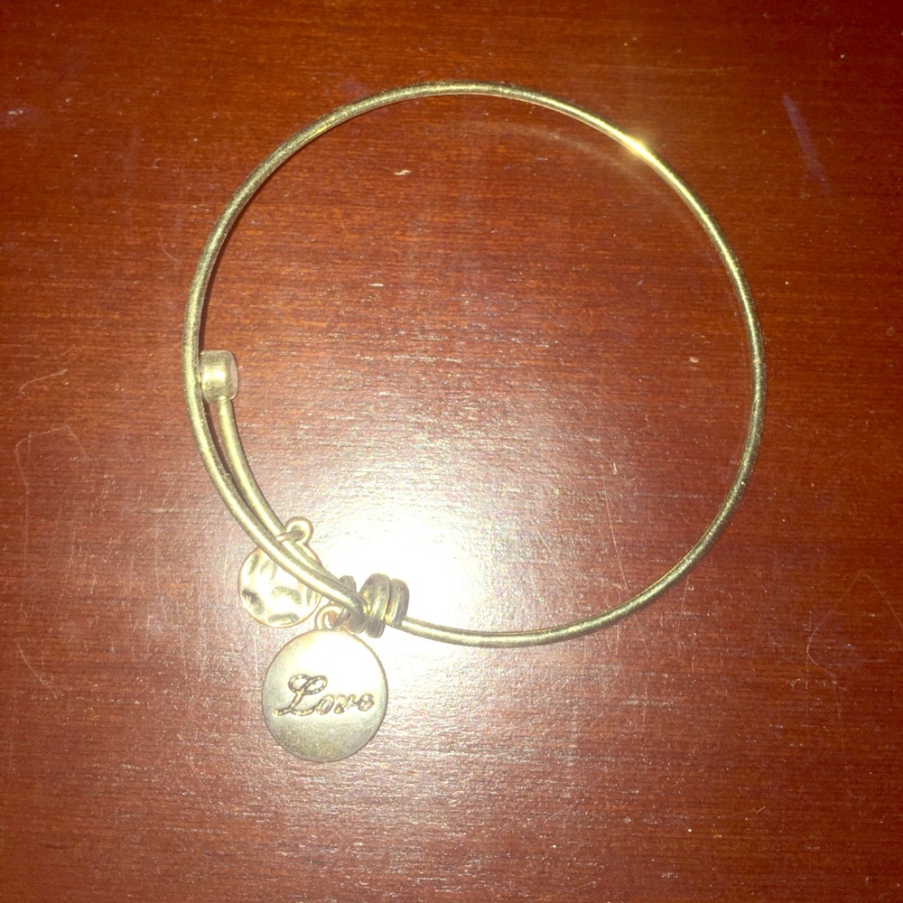 Stretchable bangle