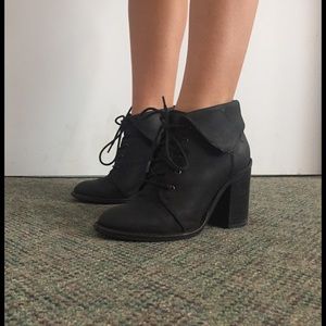 Steve Madden black leather lace up booties