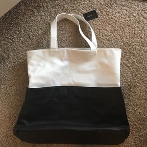 Faux leather two-tone oversized tote