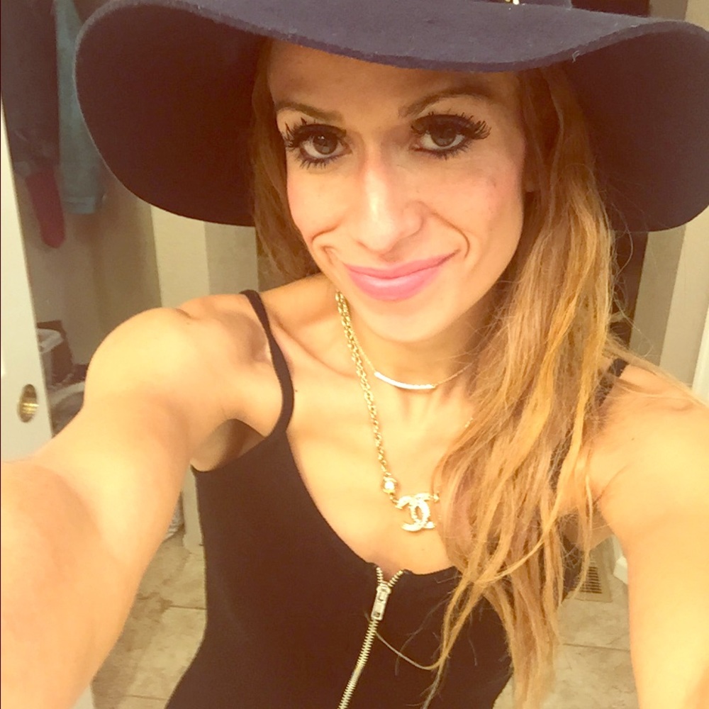 Brandy Melville (John Gaul) zip up bosysuit