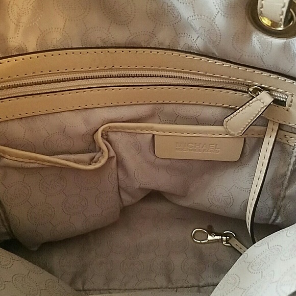 Michael Kors - Picture 3 of 3