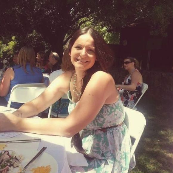 Meet your Posher, Cassandra - Picture 1 of 1