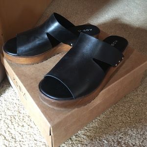 Kelsi Dagger Sandals