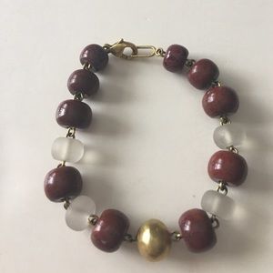 Gold tone beaded bracelet