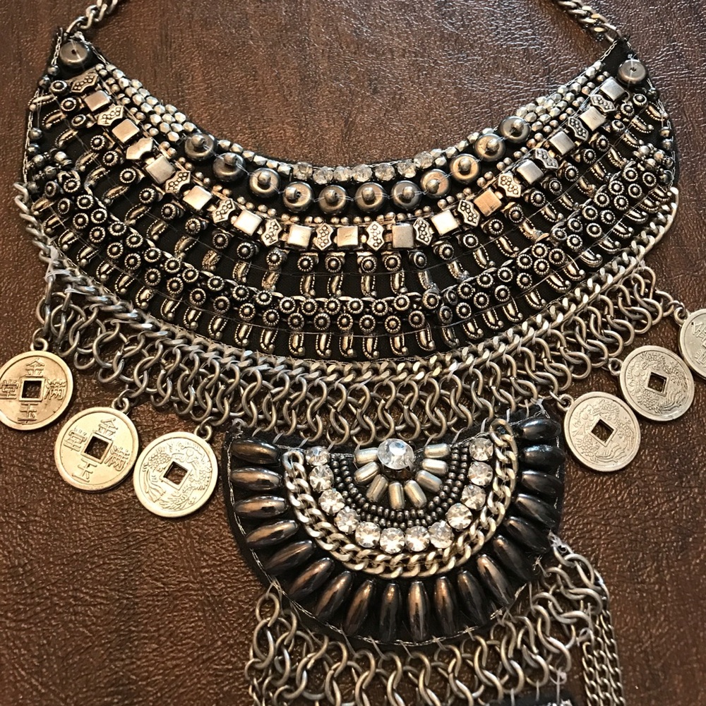 NECKLACE - Picture 2 of 3
