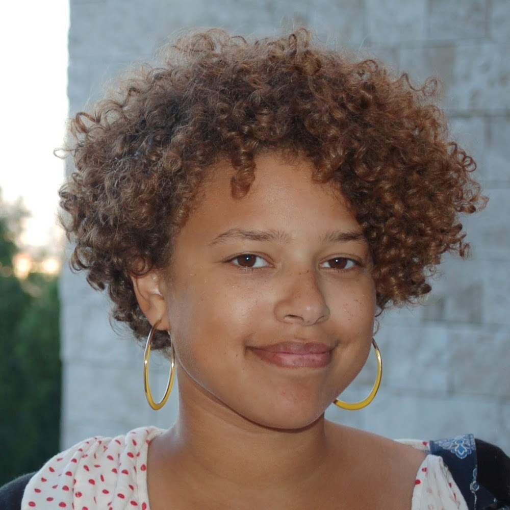 Meet your Posher, Hilary