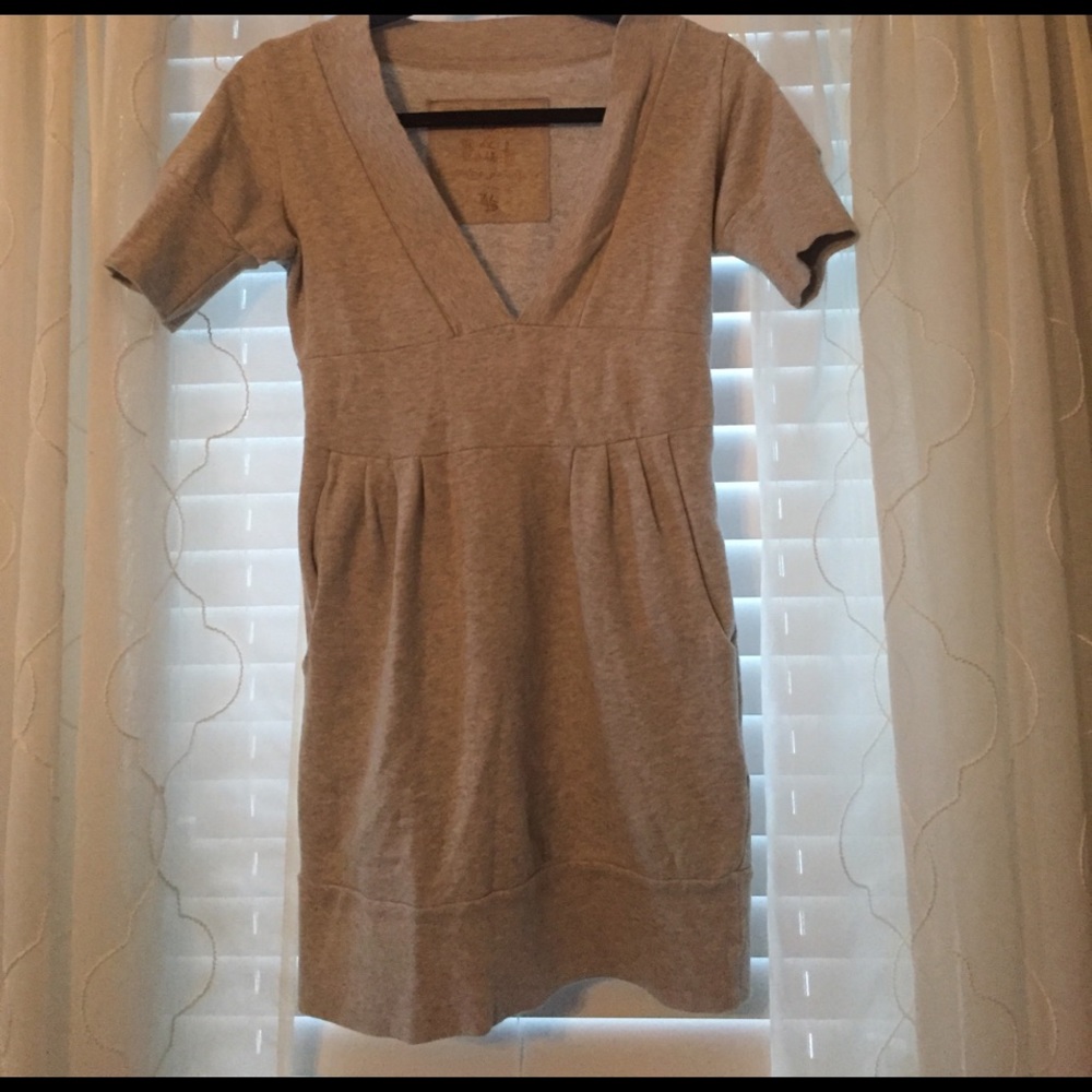 Grey sweater dress with synched waist