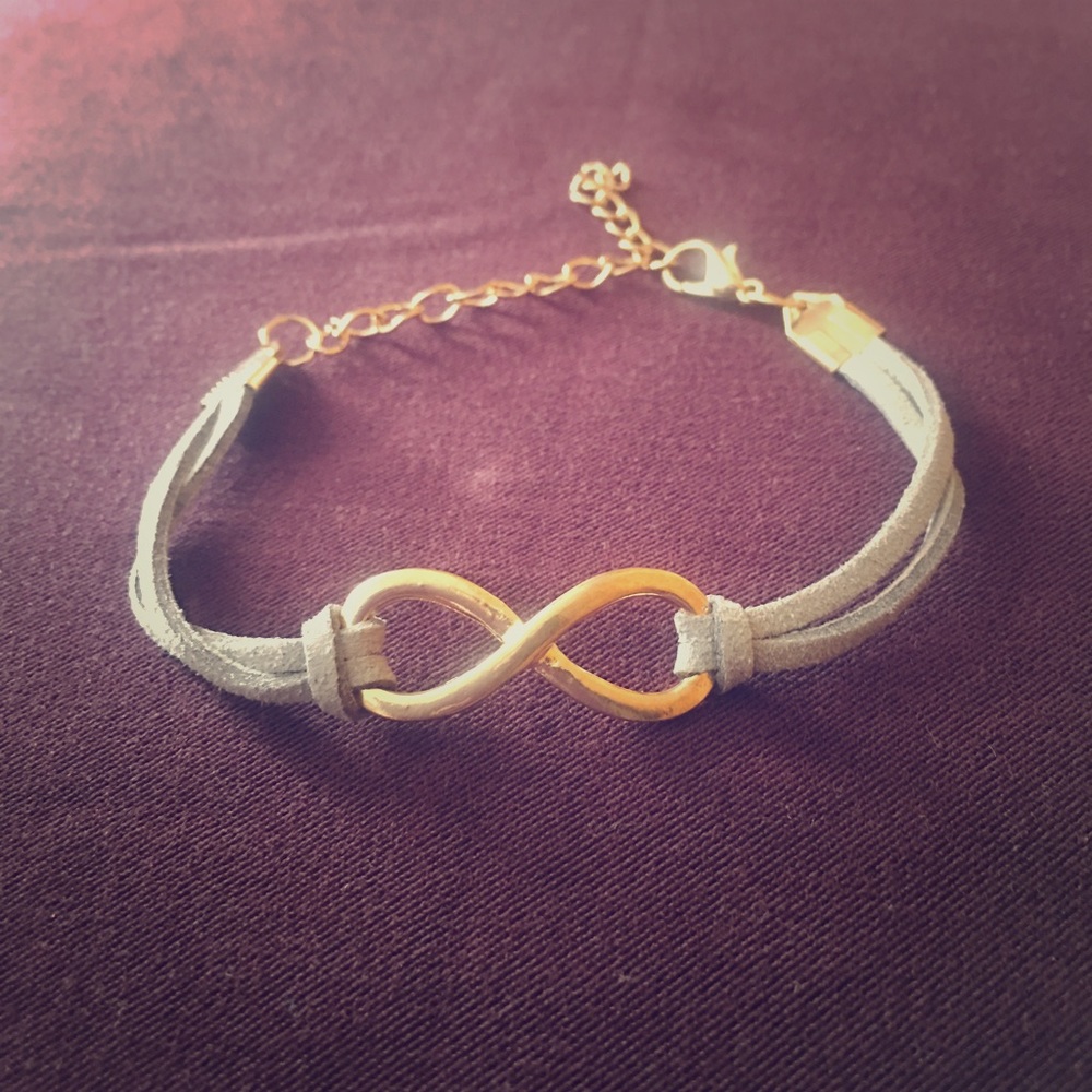 🌸Reduced!🌸Vegan Leather/Gold Infinity Bracelet