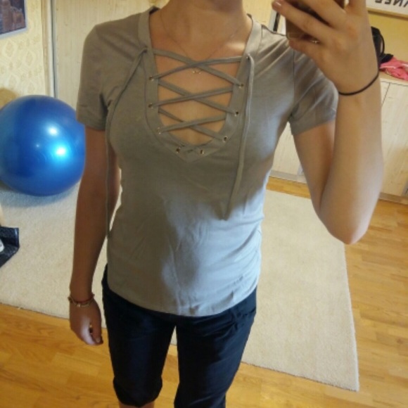 Gray lace up t-shirt last few - Picture 2 of 3