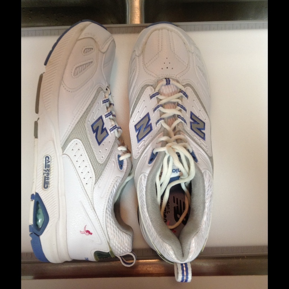 New Balance Size 9, Style WWW845WB