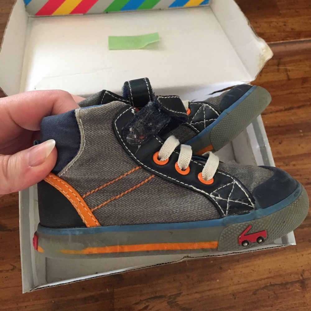 Toddler sneakers