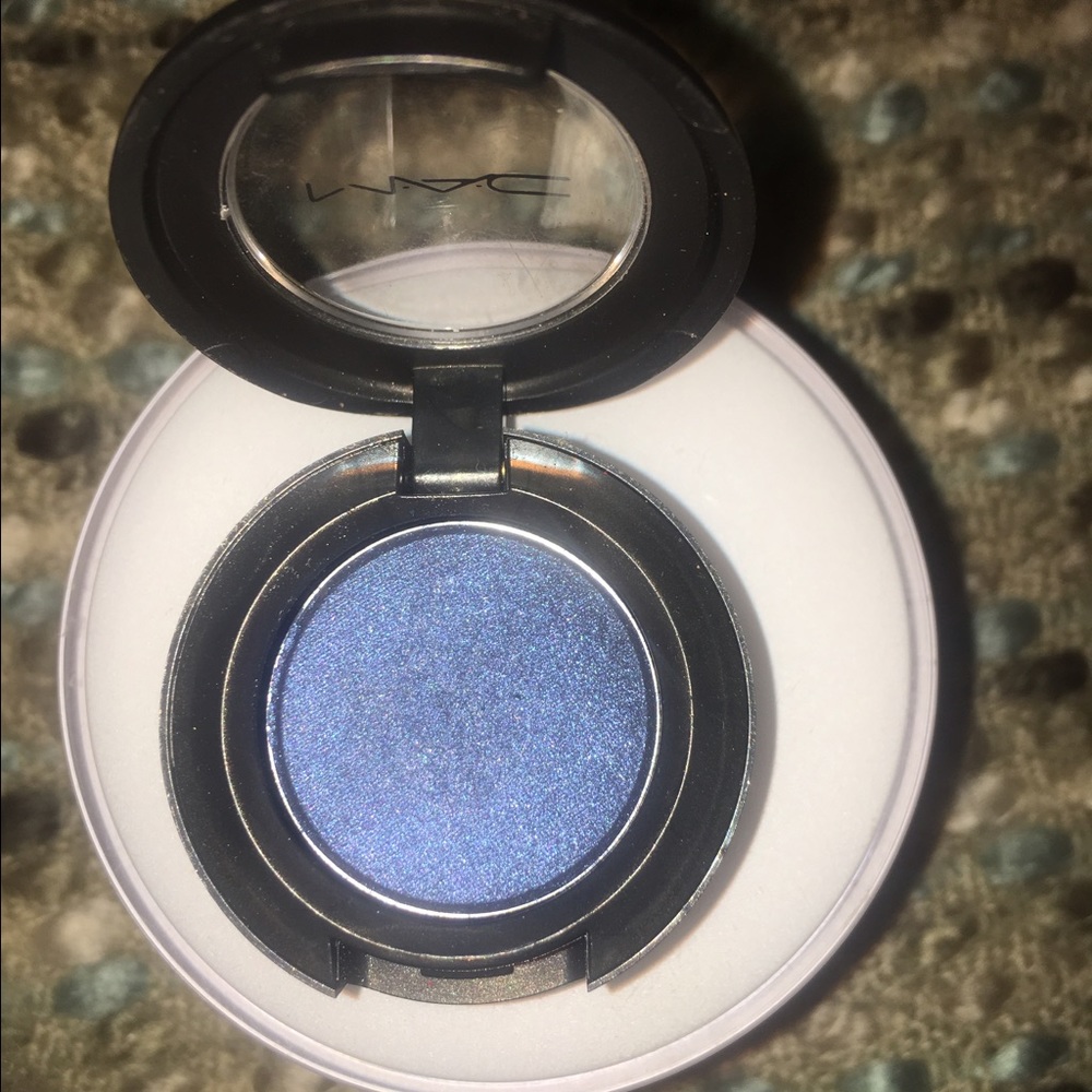 Mac eyeshadow