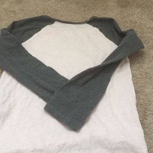 Pink and gray kids shirt with a swan