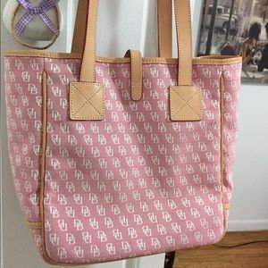 Pink Dooney and Bourke tote bag