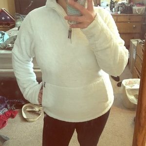 Women's north face pull over