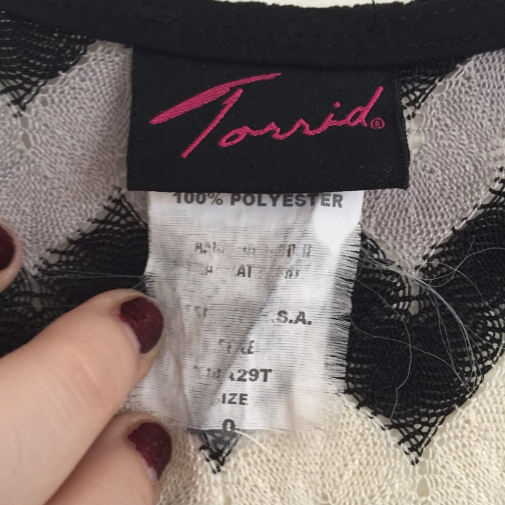 Print Design Plus Size Top - Picture 3 of 3