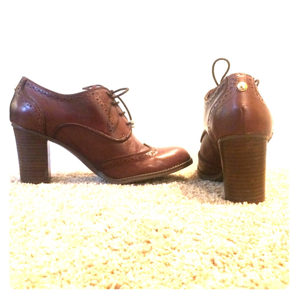 Tommy Hilfiger oxford style brown pump USED